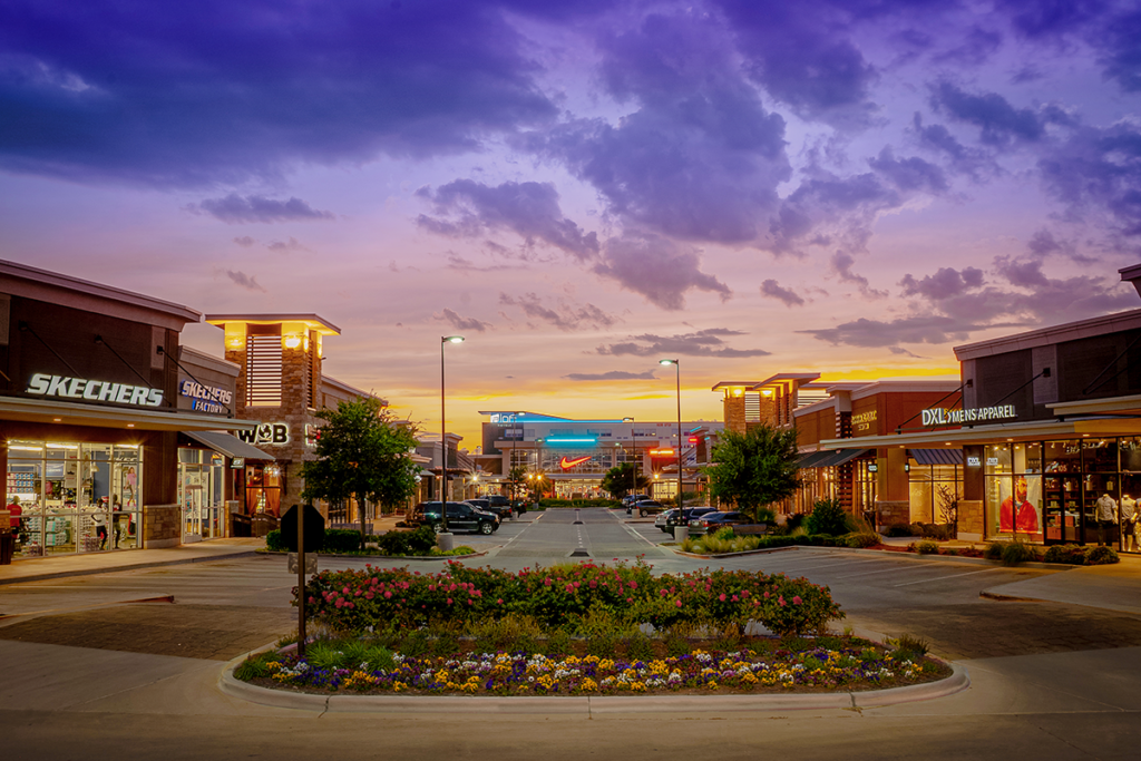 An energetic retail mix brings shoppers from a Texas-sized radius.