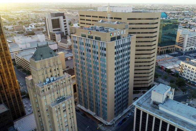 El Paso Housing Opportunity Management Enterprises (HOME), co-located its headquarters with its pilot affordable housing project at the Blue Flame. Photo, William Helm, AIA.