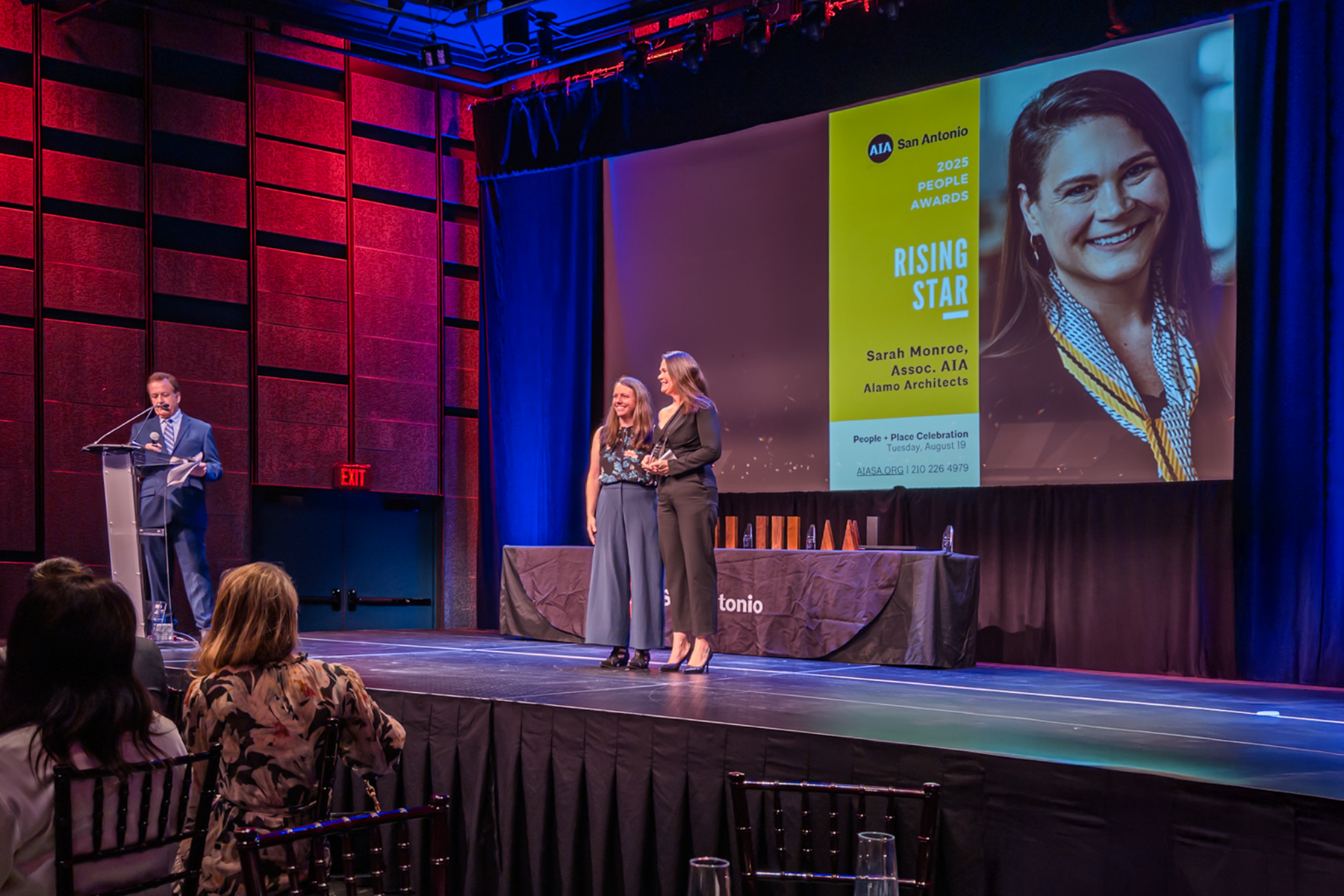 Sarah Monroe receives the 2025 Rising Star award. Photo, Juan Fernando Ortega, AIA.