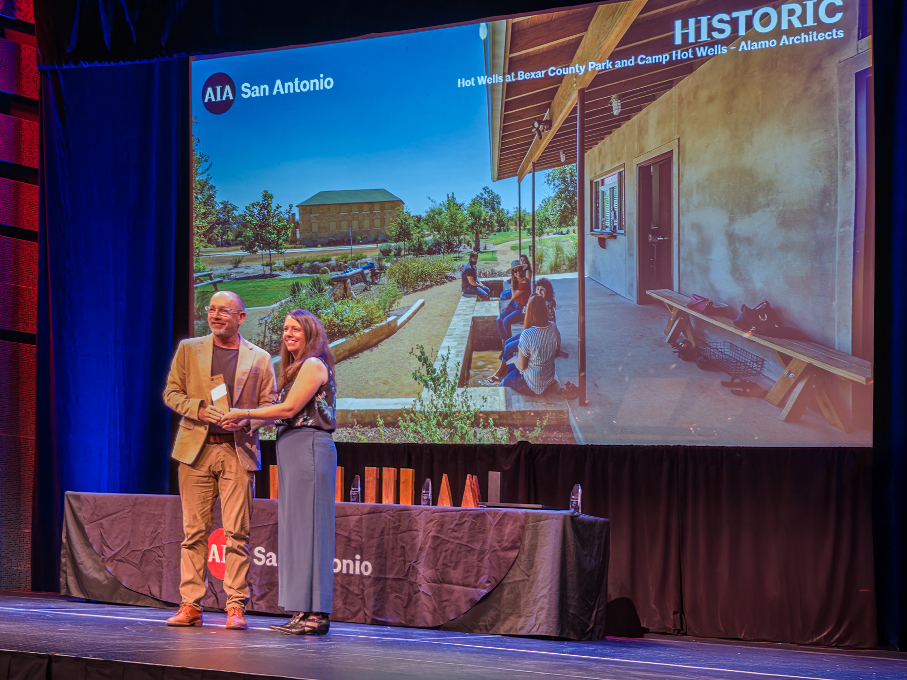 Jim Bailey, AIA accepts the Historic award. Photo, Juan Fernando Ortega, AIA.
